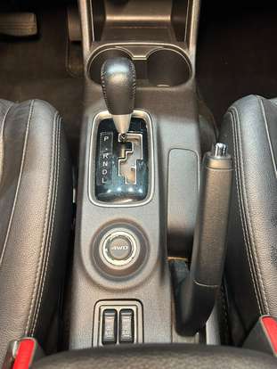 MITSUBISHI-OUTLANDER-2014