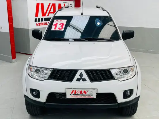 MITSUBISHI-PAJERO DAKAR-3.2 HPE 4X4 7 LUGARES 16V TURBO INTERCOOLER DIESEL 4P AUTOMÁTICO MITSUBISHI-PAJERO DAKAR-2013
