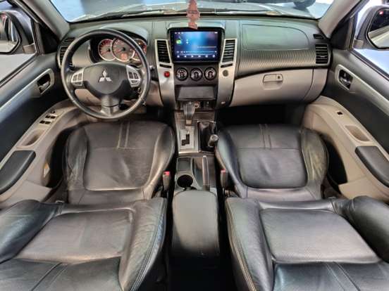 MITSUBISHI-PAJERO DAKAR-3.5 HPE 7 LUGARES 4X4 V6 24V FLEX 4P AUTOMÁTICO MITSUBISHI-PAJERO DAKAR-2015