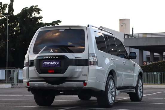 MITSUBISHI-PAJERO FULL-3.8 HPE 4X4 V6 24V GASOLINA 4P AUTOMÁTICO MITSUBISHI-PAJERO FULL-2017