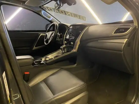 MITSUBISHI-PAJERO SPORT-2024