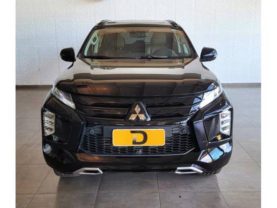 MITSUBISHI PAJERO SPORT 2.4 16V MIVEC TURBO DIESEL LEGEND BLACK AWD AUTOMÁTICO