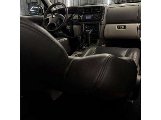 MITSUBISHI-PAJERO SPORT-2010