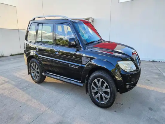MITSUBISHI-PAJERO TR4-2.0 4X2 16V 140CV FLEX 4P AUTOMÁTICO MITSUBISHI-PAJERO TR4-2013