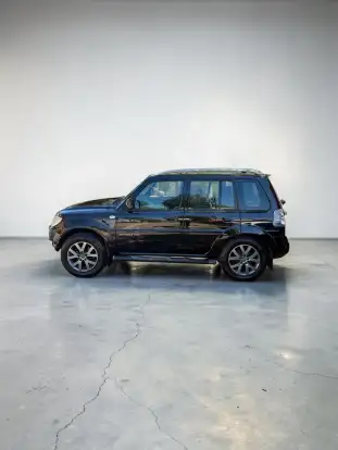 MITSUBISHI-PAJERO TR4-2013