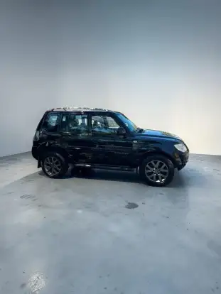 MITSUBISHI-PAJERO TR4-2013