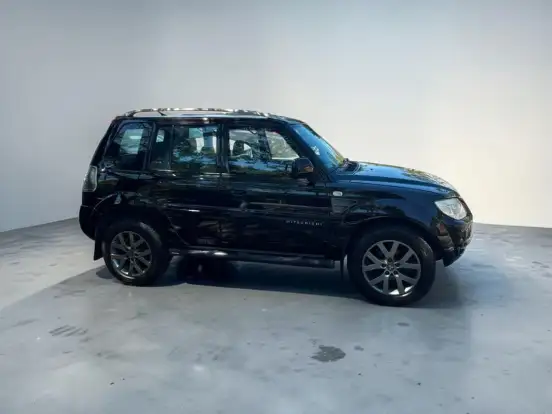 MITSUBISHI-PAJERO TR4-2.0 4X2 16V 140CV FLEX 4P AUTOMÁTICO MITSUBISHI-PAJERO TR4-2013