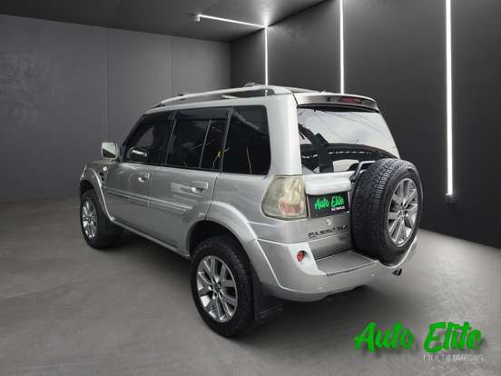 MITSUBISHI-PAJERO TR4-2.0 4X2 16V 140CV FLEX 4P AUTOMÁTICO MITSUBISHI-PAJERO TR4-2013