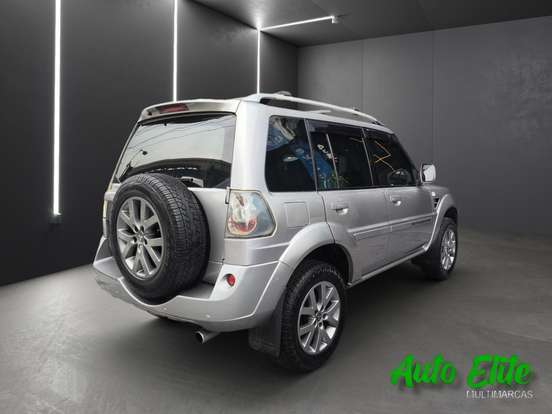 MITSUBISHI-PAJERO TR4-2.0 4X2 16V 140CV FLEX 4P AUTOMÁTICO MITSUBISHI-PAJERO TR4-2013