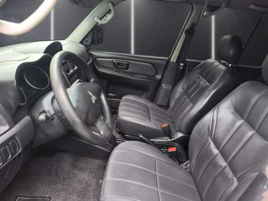 MITSUBISHI-PAJERO TR4-2.0 4X2 16V 140CV FLEX 4P AUTOMÁTICO MITSUBISHI-PAJERO TR4-2013