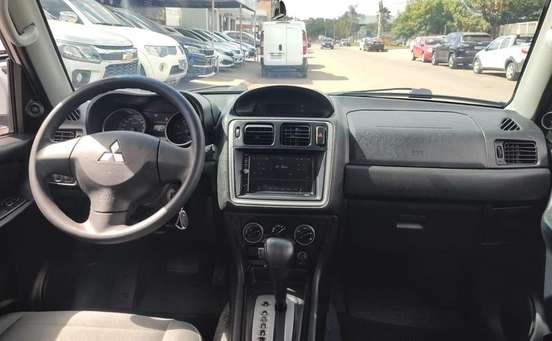 MITSUBISHI-PAJERO TR4-2012