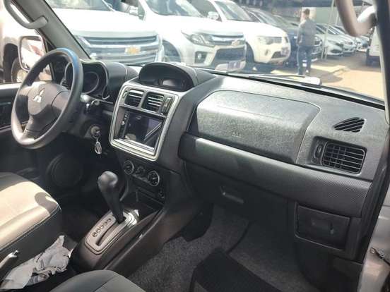 MITSUBISHI-PAJERO TR4-2012