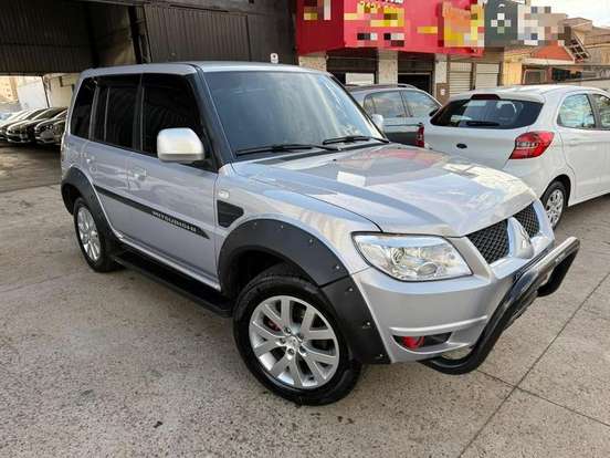 MITSUBISHI-PAJERO TR4-2.0 4X2 16V 140CV FLEX 4P MANUAL MITSUBISHI-PAJERO TR4-2011