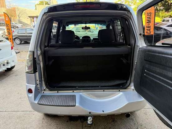 MITSUBISHI-PAJERO TR4-2.0 4X2 16V 140CV FLEX 4P MANUAL MITSUBISHI-PAJERO TR4-2011