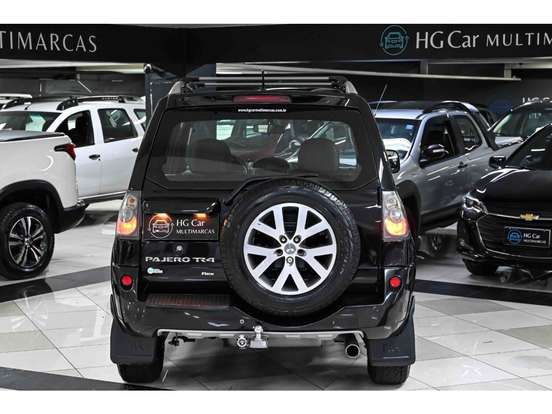 MITSUBISHI-PAJERO TR4-2.0 4X4 16V 140CV FLEX 4P AUTOMÁTICO MITSUBISHI-PAJERO TR4-2012