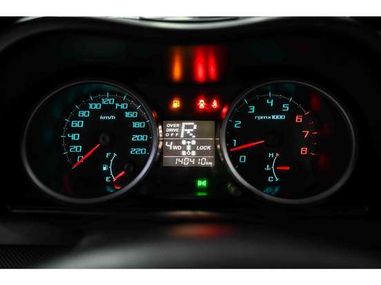 MITSUBISHI-PAJERO TR4-2012