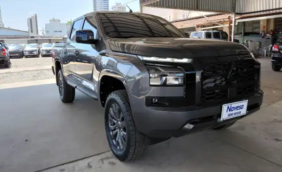 MITSUBISHI-TRITON-2025