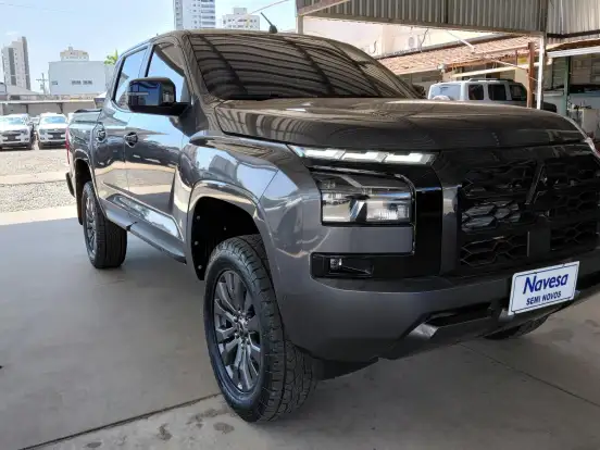 MITSUBISHI-TRITON-2.4 BITURBO DIESEL CD HPE 4X4 AUTOMÁTICO MITSUBISHI-TRITON-2025