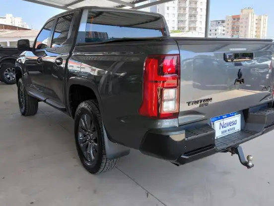 MITSUBISHI-TRITON-2.4 BITURBO DIESEL CD HPE 4X4 AUTOMÁTICO MITSUBISHI-TRITON-2025