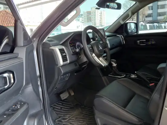 MITSUBISHI-TRITON-2.4 BITURBO DIESEL CD HPE 4X4 AUTOMÁTICO MITSUBISHI-TRITON-2025