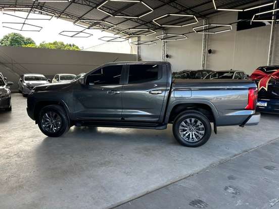 MITSUBISHI-TRITON-2026