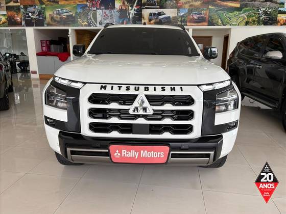 MITSUBISHI TRITON 2.4 BITURBO DIESEL CD KATANA 4X4 AUTOMÁTICO