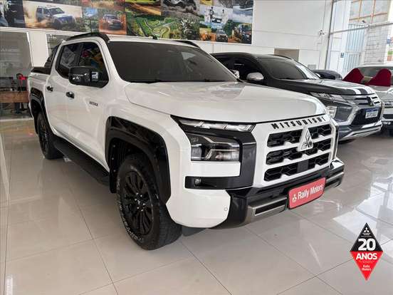 MITSUBISHI-TRITON-2.4 BITURBO DIESEL CD KATANA 4X4 AUTOMÁTICO MITSUBISHI-TRITON-2025