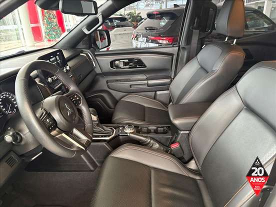 MITSUBISHI-TRITON-2.4 BITURBO DIESEL CD KATANA 4X4 AUTOMÁTICO MITSUBISHI-TRITON-2025