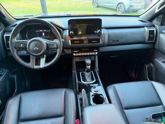 MITSUBISHI-TRITON-2.4 BITURBO DIESEL CD KATANA 4X4 AUTOMÁTICO MITSUBISHI-TRITON-2025