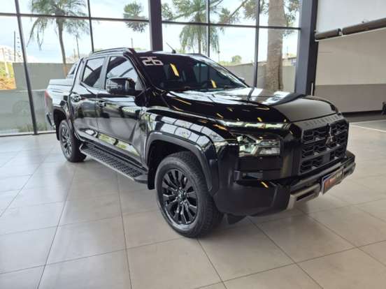 MITSUBISHI-TRITON-2025