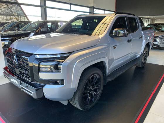 MITSUBISHI TRITON 2.4 BITURBO DIESEL CD KATANA 4X4 AUTOMÁTICO