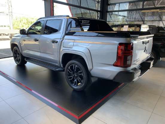 MITSUBISHI-TRITON-2026