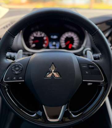 MITSUBISHI-ECLIPSE CROSS-2024