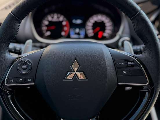 MITSUBISHI-ECLIPSE CROSS-1.5 MIVEC TURBO GASOLINA HPE CVT MITSUBISHI-ECLIPSE CROSS-2024