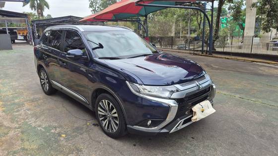 MITSUBISHI OUTLANDER 2.0 MIVEC GASOLINA HPE AUTOMÁTICO