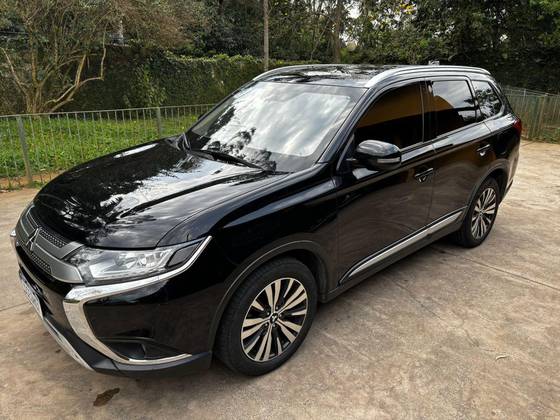MITSUBISHI OUTLANDER 2.0 MIVEC GASOLINA HPE AUTOMÁTICO