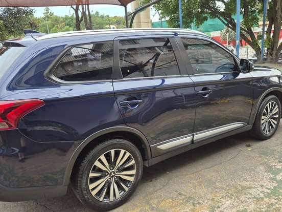 MITSUBISHI-OUTLANDER-2.0 MIVEC GASOLINA HPE AUTOMÁTICO MITSUBISHI-OUTLANDER-2019