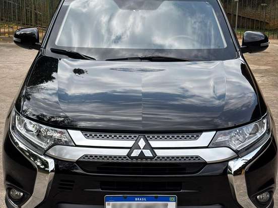 MITSUBISHI-OUTLANDER-2.0 MIVEC GASOLINA HPE AUTOMÁTICO MITSUBISHI-OUTLANDER-2021