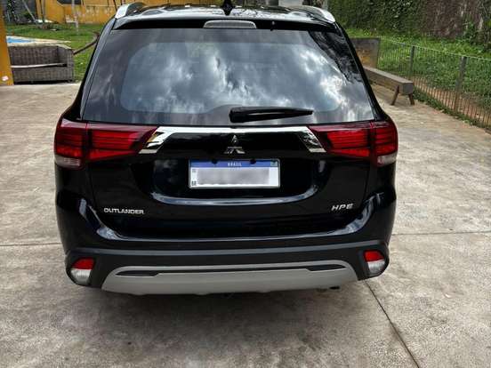 MITSUBISHI-OUTLANDER-2.0 MIVEC GASOLINA HPE AUTOMÁTICO MITSUBISHI-OUTLANDER-2021