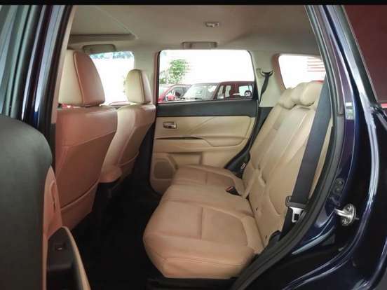 MITSUBISHI-OUTLANDER-3.0 GT 4X4 V6 24V GASOLINA 4P AUTOMÁTICO MITSUBISHI-OUTLANDER-2017