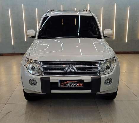 MITSUBISHI-PAJERO-2010