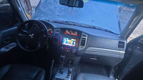 MITSUBISHI-PAJERO-2017