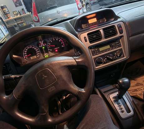 MITSUBISHI-PAJERO TR4-2006