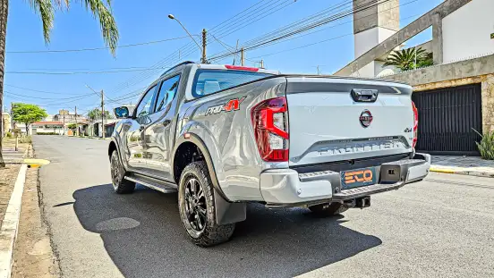 NISSAN-FRONTIER-2024