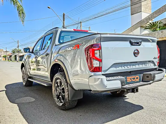 NISSAN-FRONTIER-2.3 16V TURBO DIESEL PRO4X CD 4X4 AUTOMÁTICO NISSAN-FRONTIER-2024