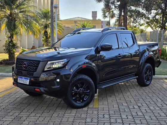 NISSAN FRONTIER 2.3 16V TURBO DIESEL PRO4X CD 4X4 AUTOMÁTICO