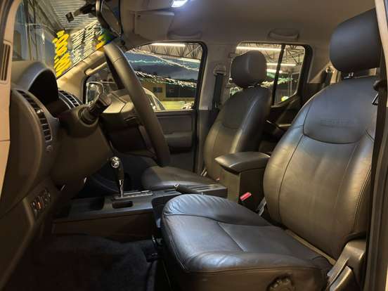 NISSAN-FRONTIER-2.5 SL 4X4 CD TURBO ELETRONIC DIESEL 4P AUTOMÁTICO NISSAN-FRONTIER-2013