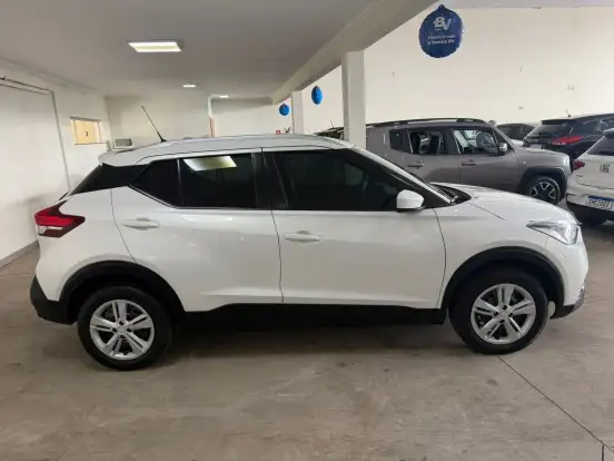 NISSAN-KICKS-2018