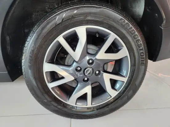 NISSAN-KICKS-2023