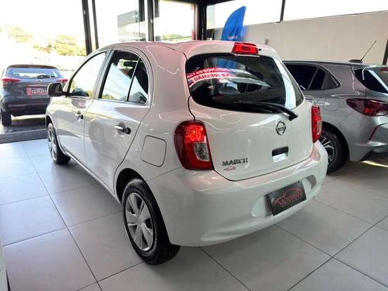NISSAN-MARCH-2015